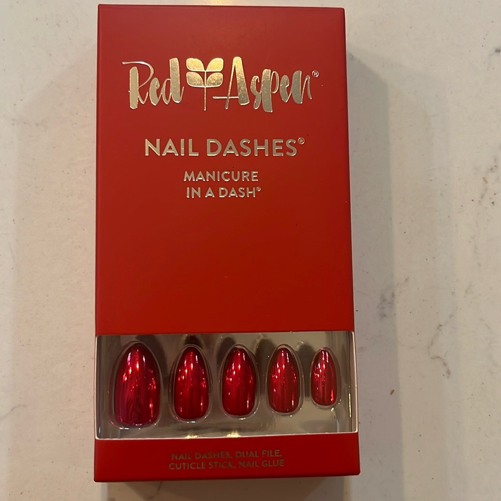 Red Aspen Nail Dashes